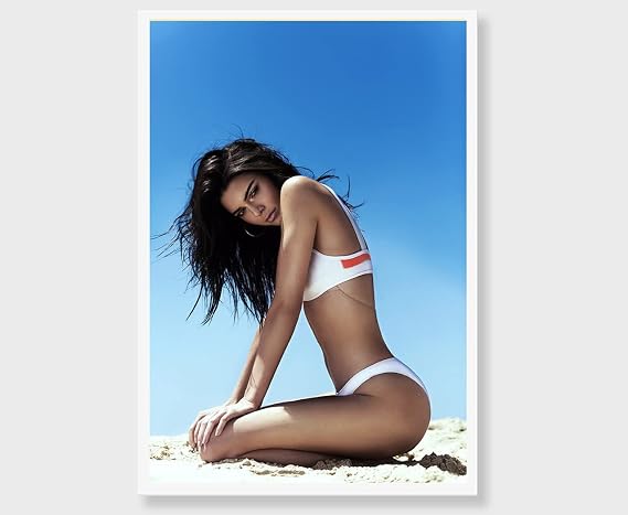 Kendall Jenner Poster - Kendall Jenner Print - Kendall Jenner Photo - Wall Art - Kendall Jenner Model (Large (18x24 inches))