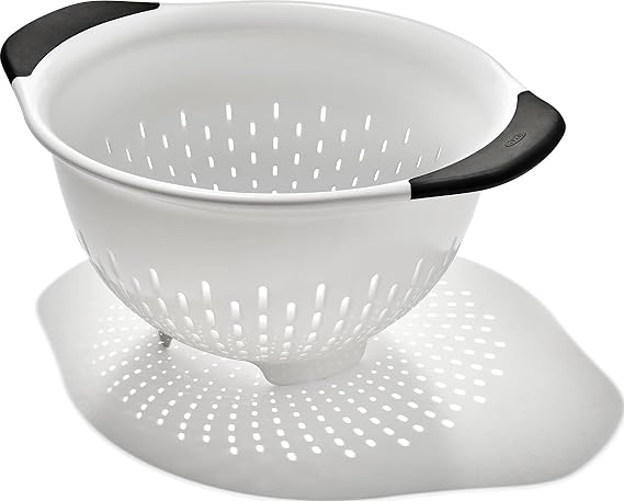 OXO Good Grips Plastic Strainer - 3 Qt Capacity, White