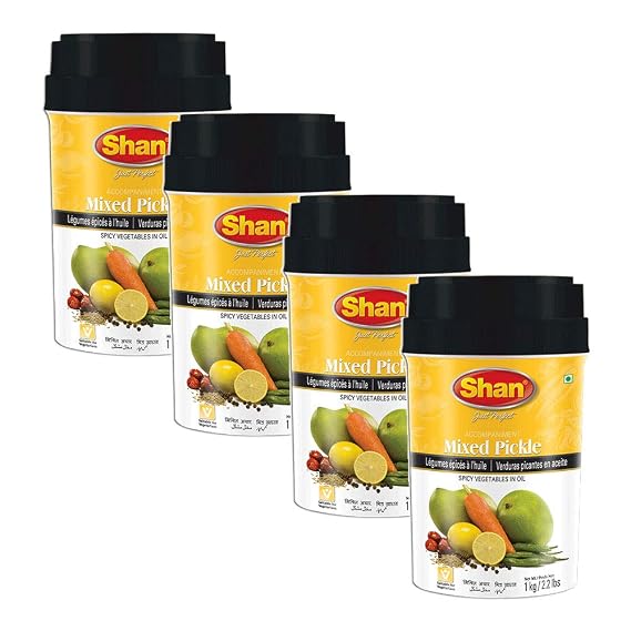 Shan Mixed Pickle 35.27 oz (1000g) - Spicy Vegetables Pickled in Oil - Rich Blends of Spices - Perfect Accompaniment to Everyday Meals - Suitable for Vegetarians - Airtight Pet Jar (Pack of 4)