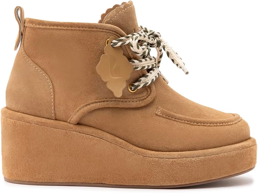 Chani Wedge In Peanut Suede