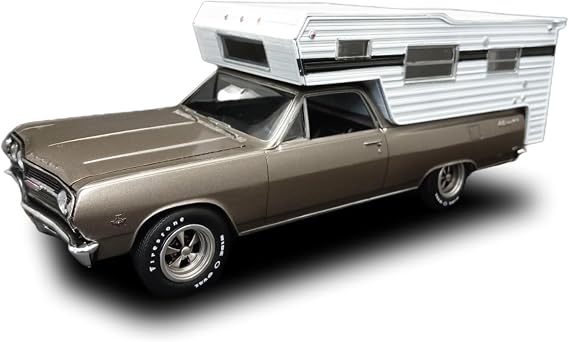 AMT 1965 Chevy El Camino wCamper 1:25 Scale Model Kit