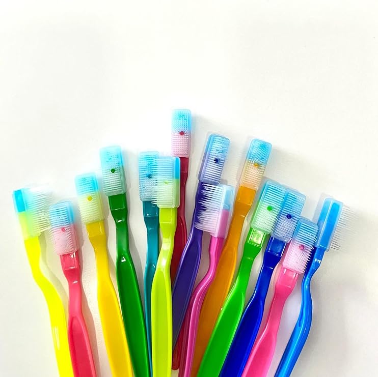 Easybrush Tek Kullanımlık Diş Fırçası, Macun İçeren, 15 Adet, Çok Renkli, Orta Sertlikte