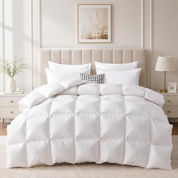 Hotel Quality Super King Duvet 10.5 Tog All Season Quilt Ultra-Soft Fluffy Hollowfibre Anti-Allergy Super King Bed Duvet Machine Washable