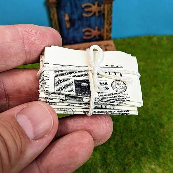 Miniature Printable Newspaper, Dollhouse Miniature Vintage Newspapers, Mini Newspaper Bundle of Double Side, for Dollhouse Decor Porch, Miniature Home Decoration (2PCS)