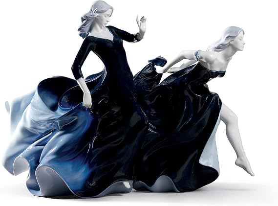 LLADRO Night Approaches Women Figurine. Limited Edition. Porcelain Women Figure.