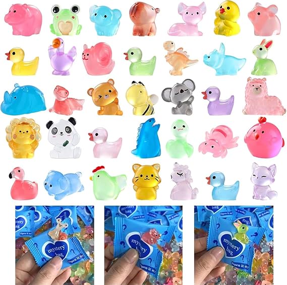 100pcs Mini Glow in The Dark Animal Resin Models, Mystery Resin Animals Blind Bag, Mini Luminous Farm Ocean Figures, Animal Miniatures for Fairy Garden Accessories, Random Design(Animals)