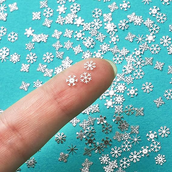 Knitgrip 300 Pcs Mini Metal Snowflake for Craft 0.2 Inch July in Christmas Small Embellishment Tiny Snowflake Ornaments Little Craft Pieces for DIY Summer Christmas Party Decor(Silver)