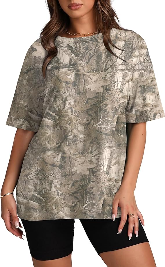 TERIVEEK Camo Shirt Women Mens Oversized Camouflage Print Graphic Tees Maple Leaf Short Sleeve Crewneck T Shirt Streetwear