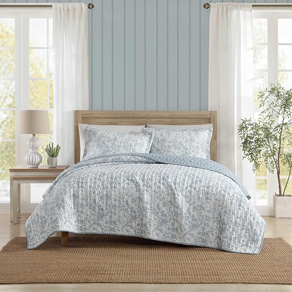 Laura Ashley - Soft & Lightweight Queen Quilt with Matching Shams
