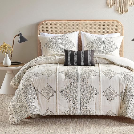 Madison Park Boho Chenille Trims Black/Ivory King Comforter Set, 4pc | All Season Bedding Set, Lightweight, Machine Washable, Easy Care, Cozy, Breathable, Soft, Modern, Down Alternative