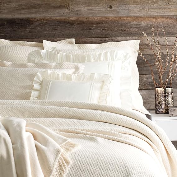 Pine Cone Hill Petite Trellis Ivory Matelasse Coverlet, Queen Size, Ivory Solid Pattern